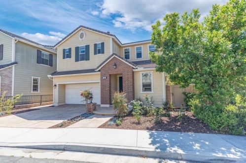 94 Shadowbrook, Irvine, CA 92604-2911