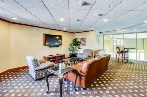 78 10th St, Saint Paul MN  55101-2206 exterior