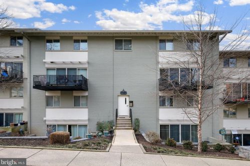 8614 Manchester Rd, Silver Spring, MD 20901-4305