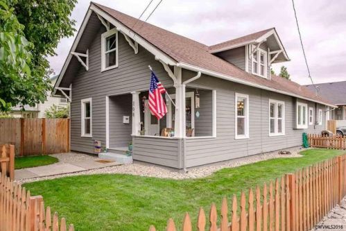 208 Park St, Lebanon OR  97355-4226 exterior