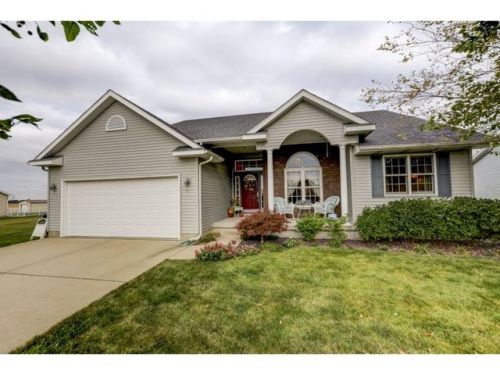 504 Pine St, Maroa, IL 61756-9327