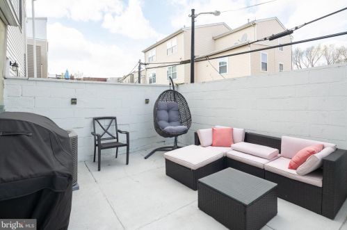 1613 Manton St, Philadelphia PA  19146-3029 exterior