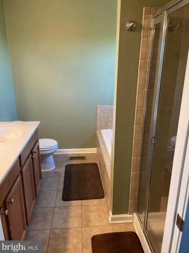 2258 Water Garden Dr, Hanover PA 17331-8319 exterior