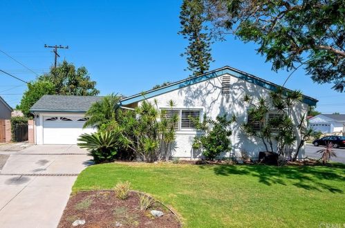 10151 Gregory St, Cypress, CA 90630-4326
