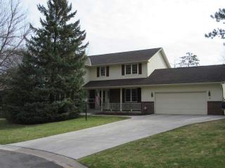 1221 Donegal Dr, Saint Paul MN  55125-2392 exterior