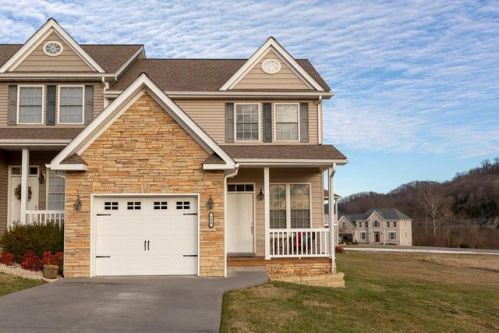 118 Riley St, Elk Garden, VA 24266-3959