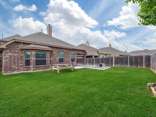 8632 Running River Ln, Fort Worth TX  76131-3380 exterior