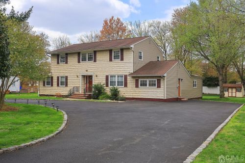 271 Plainfield Rd, Edison, NJ 08820-2913