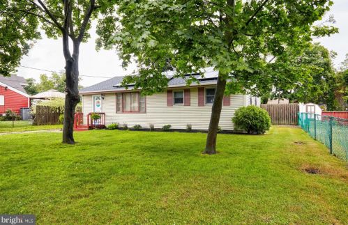3 Indian Queen Ln, Lumberton Township, NJ 08048-3023