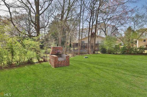 976 Pinehurst Dr, Smyrna GA  30080-4225 exterior