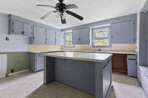 28 Birden St, Torrington CT  06790-4713 exterior