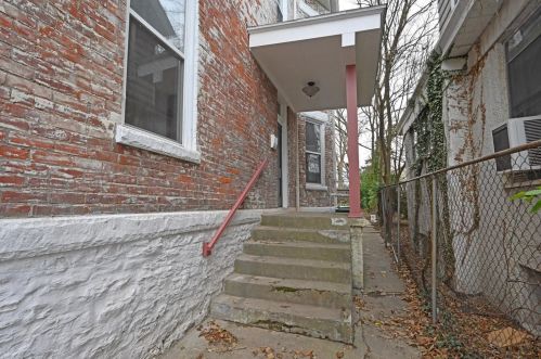 2621 Hemlock St, Cincinnati, OH 45206-1607
