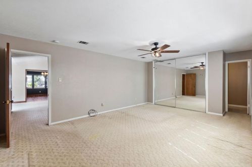 111 Butlers Ct, Conroe TX  77385-7906 exterior