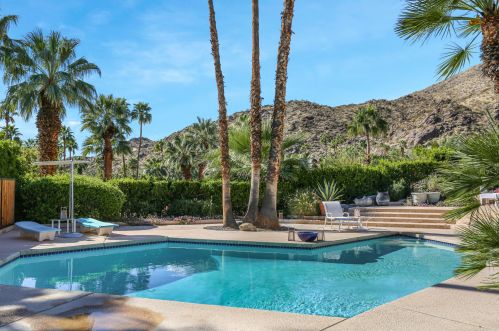 345 Crestview Dr, Palm Springs, CA 92264-8920