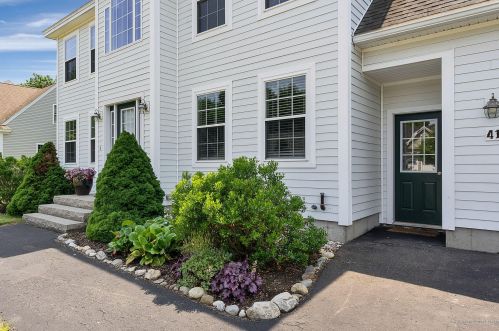 41 Ballpark Dr, Portland, ME 04103-1678