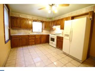 534 6th St, Reading, PA 19601-3012