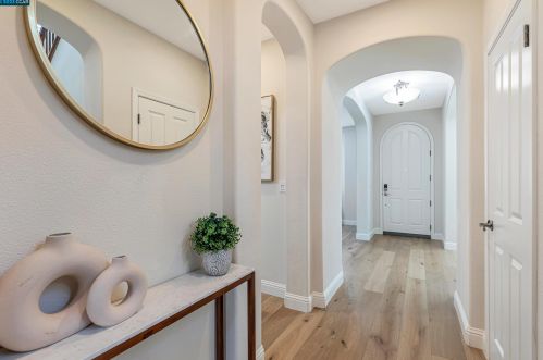 109 Lucy Ln, San Ramon, CA 94582-5232