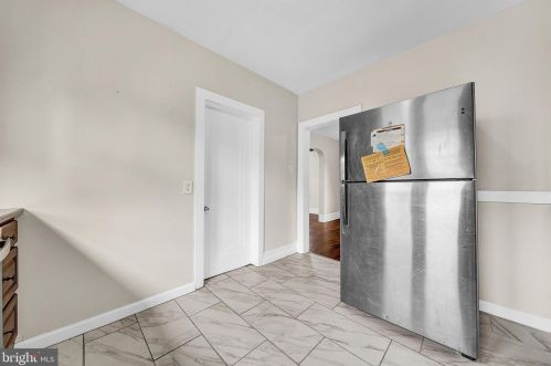 26 Crescent Blvd, Camden NJ  08108-1042 exterior