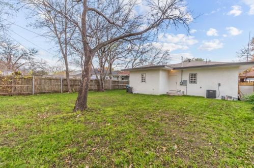 2225 Fairmount Ave, Fort Worth TX  76110-1326 exterior