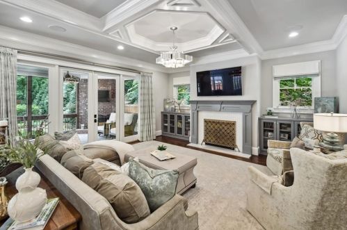 4239 Carmain Dr, Atlanta GA  30342-3503 exterior