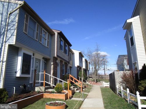 6 Avonshire Ct, Silver Spring MD  20904-6711 exterior