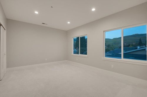 1709 Golden Hills Dr, Milpitas CA 95035-5002 exterior