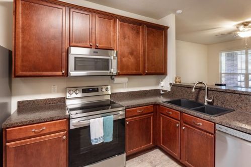 8660 Hawkview Dr, Fort Worth TX  76179-4366 exterior