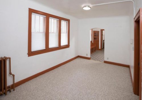 694 Desoto St, Saint Paul MN  55130-4215 exterior