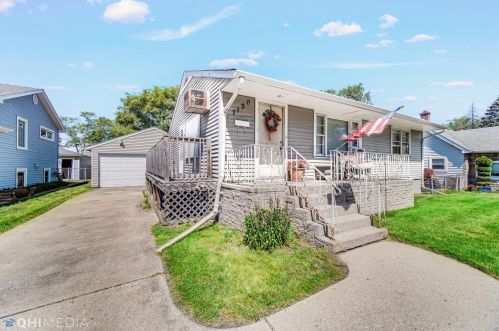 7130 Carolina Ave, Hammond, IN 46323-2327