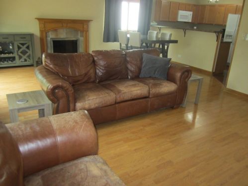 1855 Zeppelin Dr, Hanover Park, IL 60133-5931