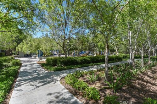 15 Tall Oak, Irvine CA  92603-4213 exterior
