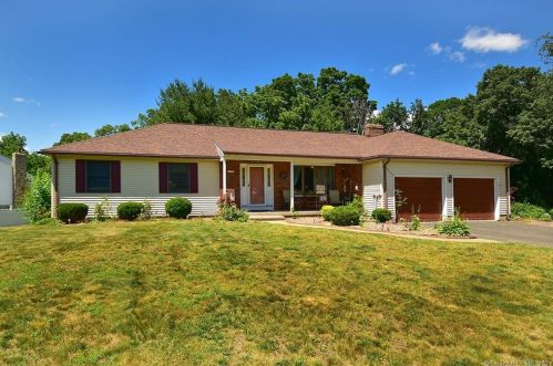 118 Orchard Hill Dr, Windsor Locks, CT 06096-2436