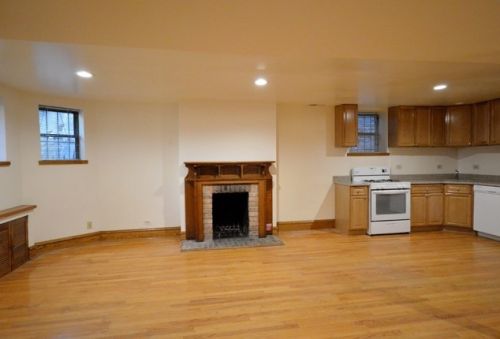 925 Newport Ave, Chicago, IL 60657-2312