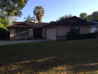 244 Sierra Vista Ave, Fresno, CA 93702-2632