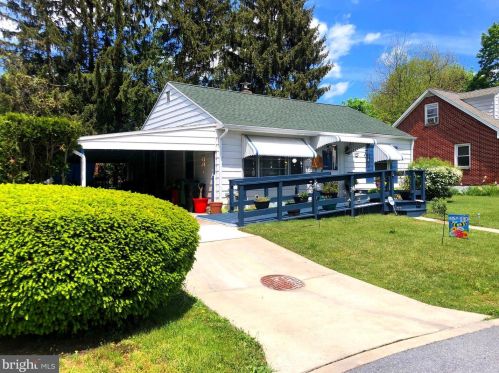 2042 Briggs St, Harrisburg, PA 17103-1616