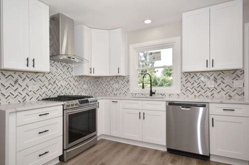 168 Winthrop Ave, Addison IL  60101-4711 exterior