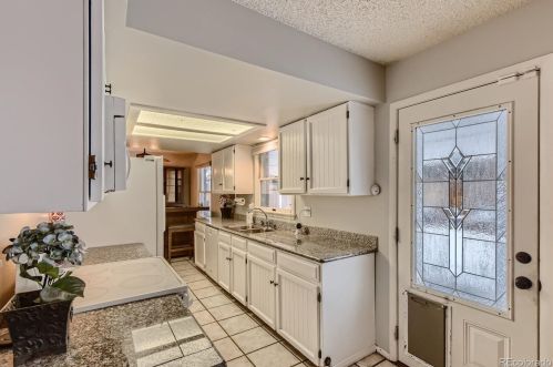 2598 Eagle Cir, Aurora CO 80014-2428 exterior