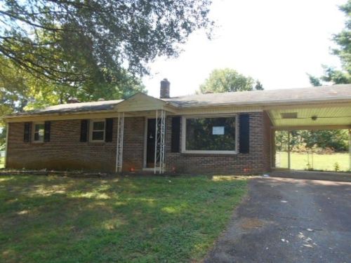 156 Silver Creek Ct, Danville, VA 24540-6600