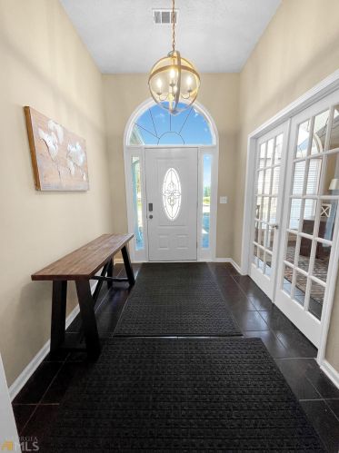 597 Briar Run Ct, Loganville, GA 30052-5359