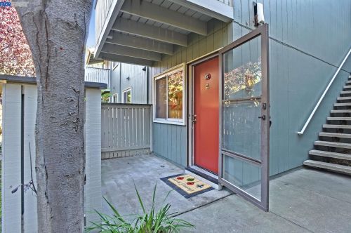 401 Piccadilly Pl, San Bruno, CA 94066-2080