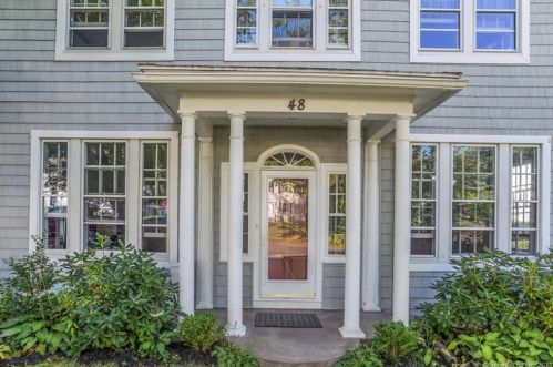 48 Carll Rd, Middletown, CT 06457-5217