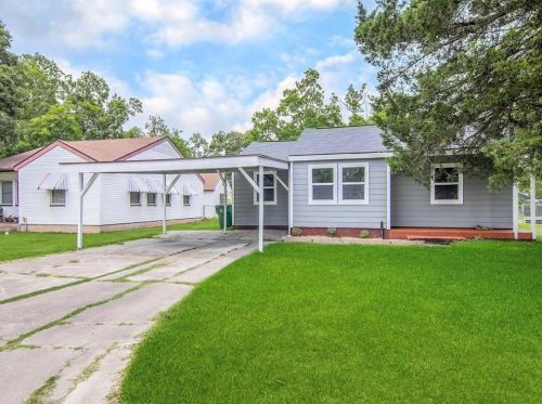 741 Kyle St, Angleton, TX 77515-3404