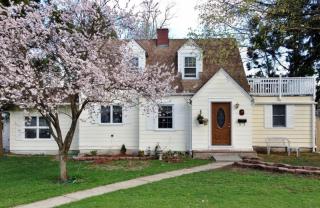 19 Plainfield Ave, Fredon, NJ 07860-1908