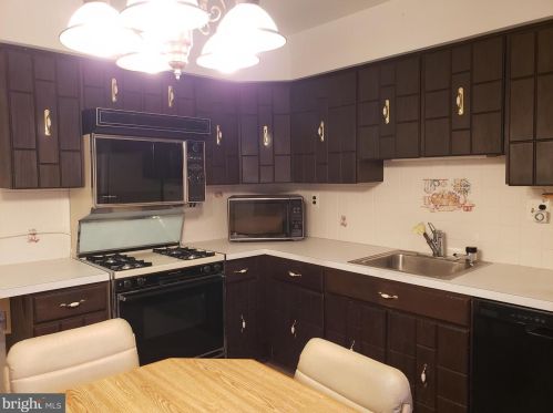 1443 Boxwood Dr, Blenheim, NJ 08012-4903