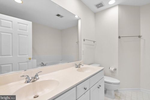 8509 2 Ave, Silver Spring MD 20910-2149 exterior