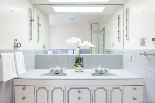 3360 Columbine Cir, Englewood CO 80113-7605 exterior