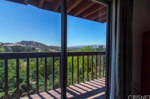 1319 Gonzales Rd, Simi Valley CA exterior