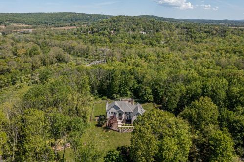 1 Grist Mill Rd, Lebanon, NJ 08833-5067