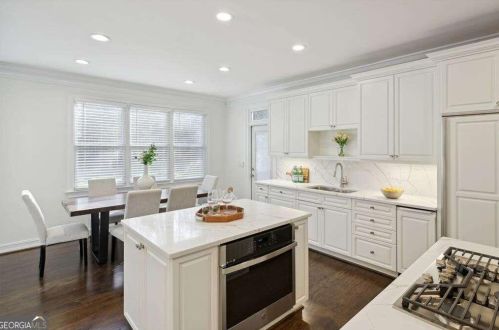 1185 Empire Ave, Atlanta GA  30329-0017 exterior