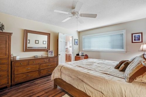 1230 Bradley St, Riverside CA 92506-5408 exterior